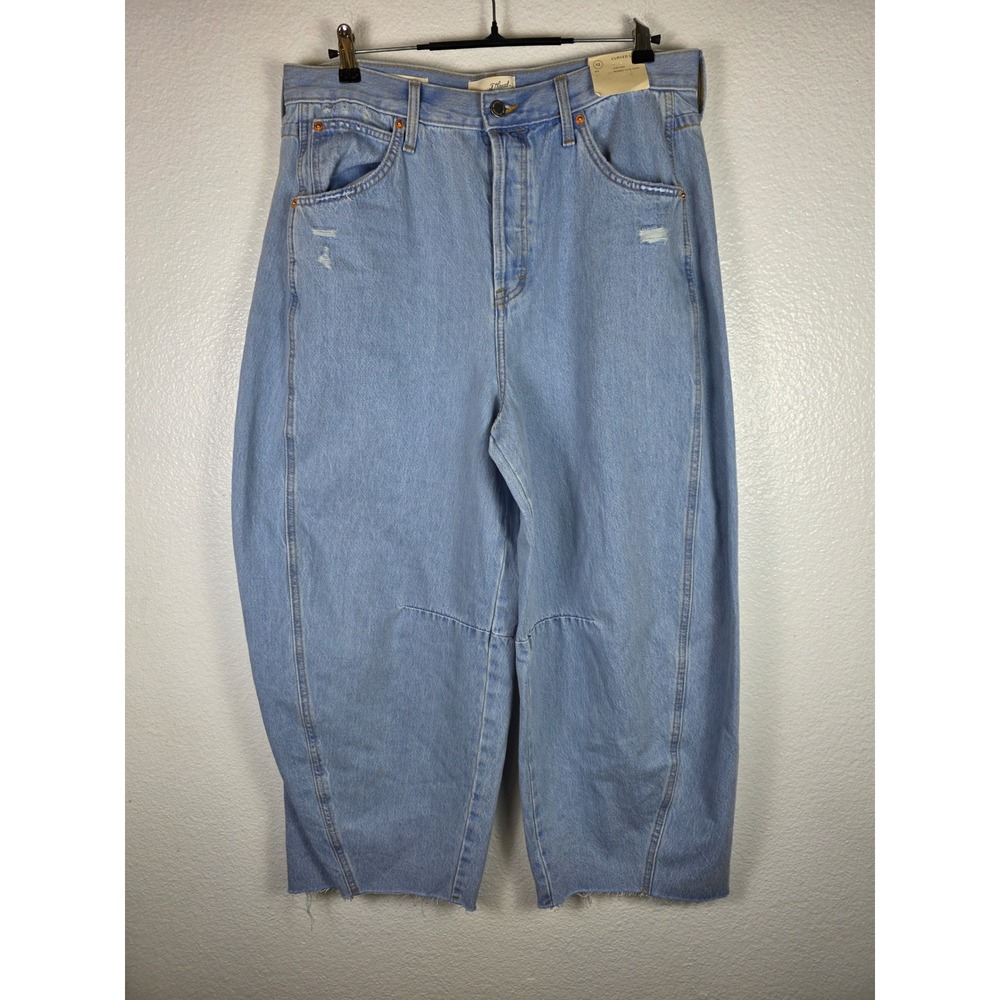 Universal Thread Womens High Rise Curved Leg Jeans Light Wash Raw Hem Size 12